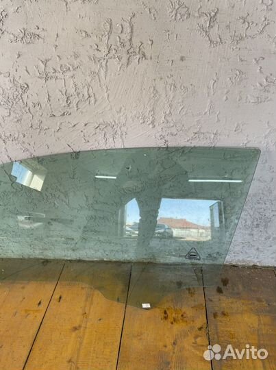 Стекло левое Kia pro ceed 2016г