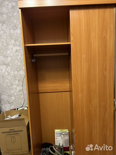 Шкаф