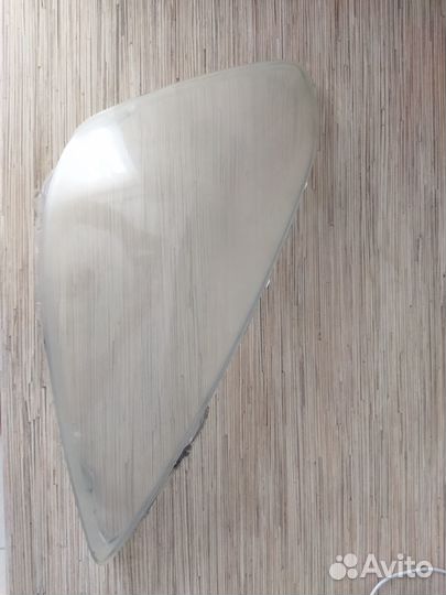 Стекло правой передней фары тойота аллион