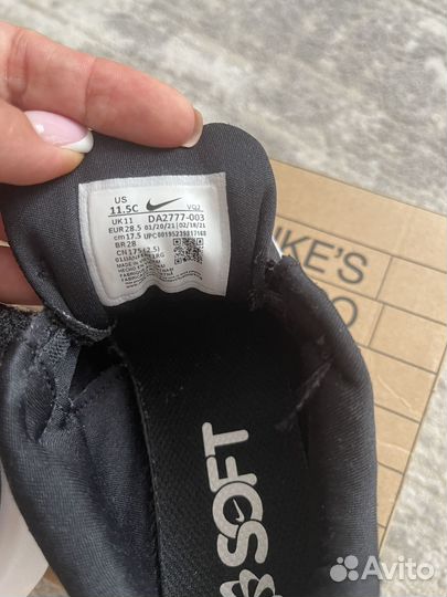 Кроссовки nike детские 27,5