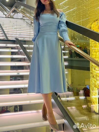 Платье голубое миди