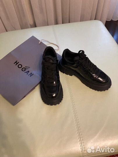 Ботинки черные кожаные Hogan