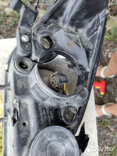 Фара ниссан