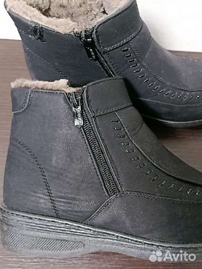 Ботинки женские 38 размера новые