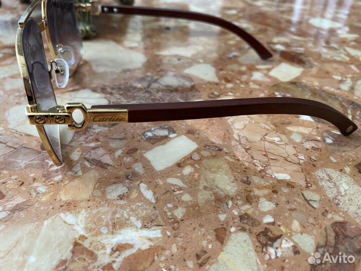 Солнцезащитные очки Cartier