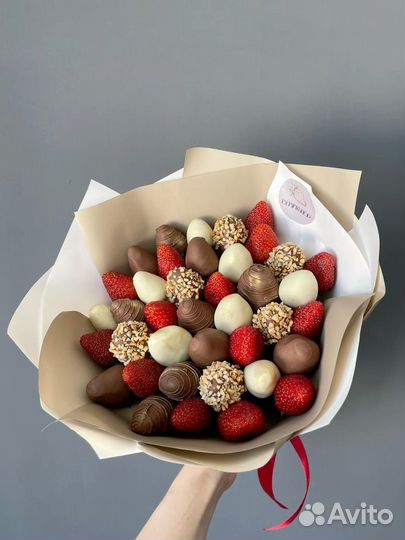 Букет или коробка с клубникой в шоколаде