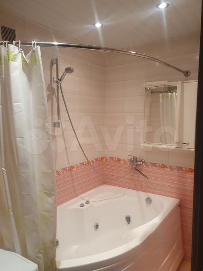 3-к. квартира, 76,3 м², 2/18 эт.