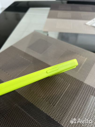 Чехол на iPhone 13 pro max лаймовый