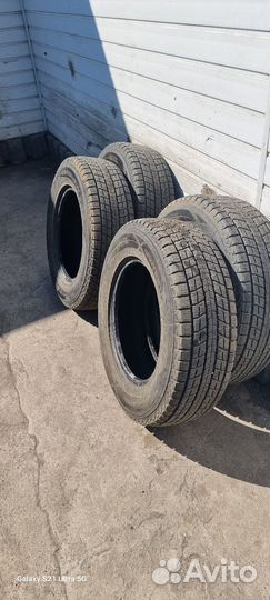 Dunlop Winter Maxx SJ8 215/70 R16 21