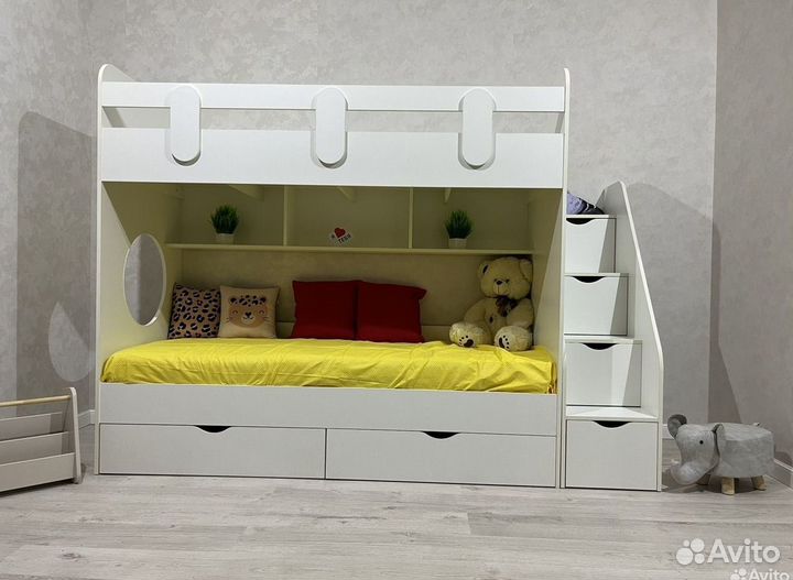 Двухъярусная кровать детская
