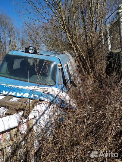 Прогулочный катер