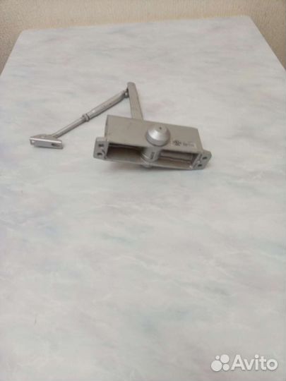 Доводчики дверей