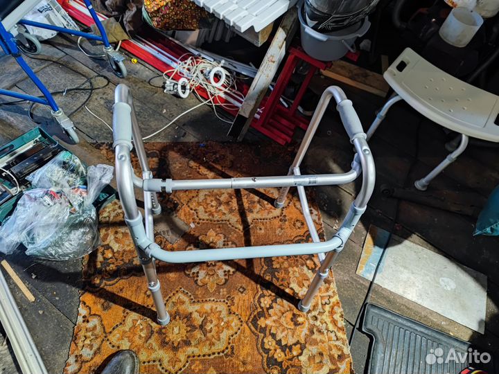 Инвалидная коляска ходунки, стул, полка на ванну