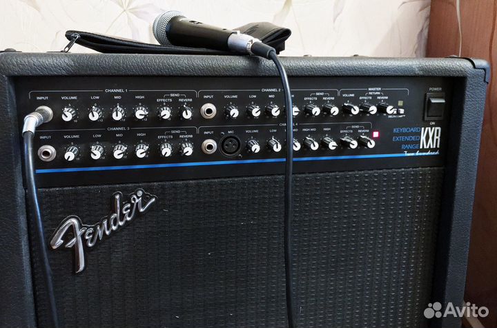 Клавишный комбоусилитель Fender KXR Two Hundred