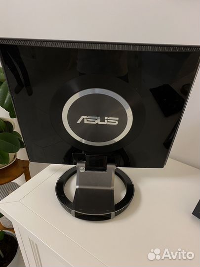 Монитор asus