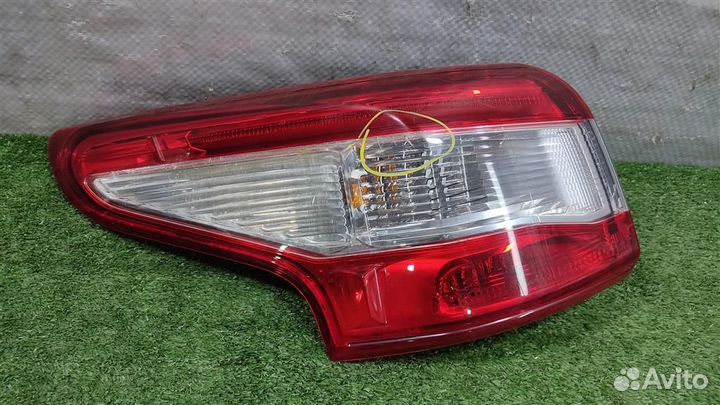 Фонарь задний наружный левый Nissan Qashqai J11 2