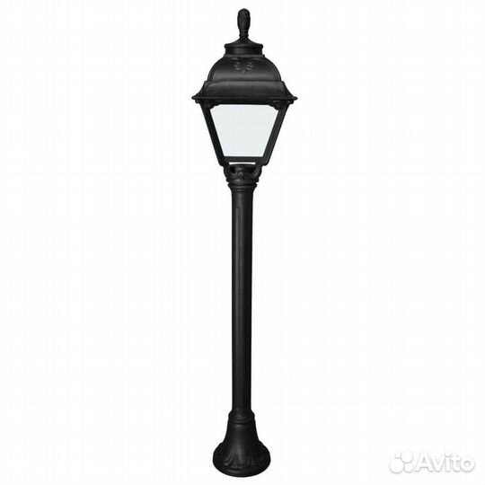 Столб металлический и пластиковый уличный