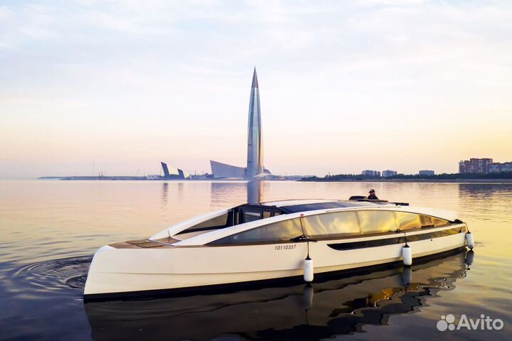 Аренда яхты в спб Амстердам от компании RuCharters