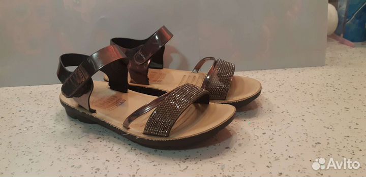Босоножки для девочки