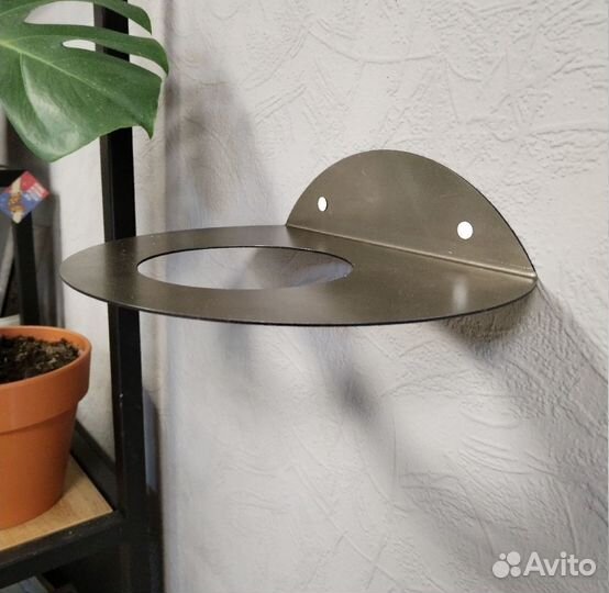 Полка круглая под цветы Размер d250мм / кашпо