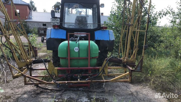 Опрыскиватель полевой навесной