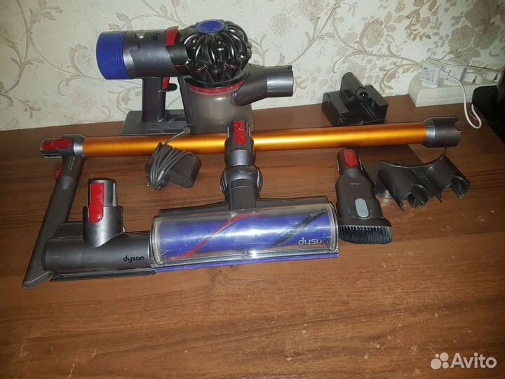 Пылесос Dyson V8