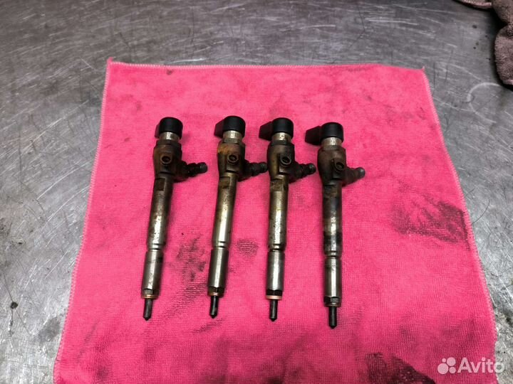 Форсунка 1.5 dci euro 4 106 Siemens меган рено