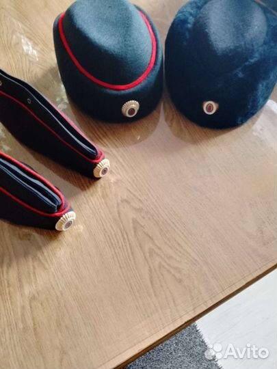 Форменные головные уборы (полиция)