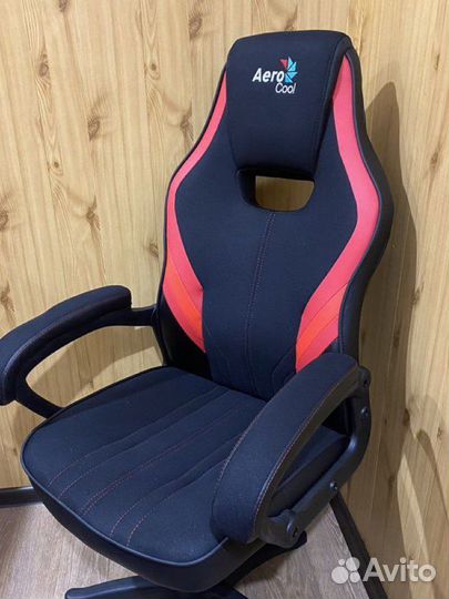 Новое компьютерное кресло