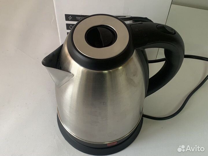 Электрочайник Hi EK-18S03