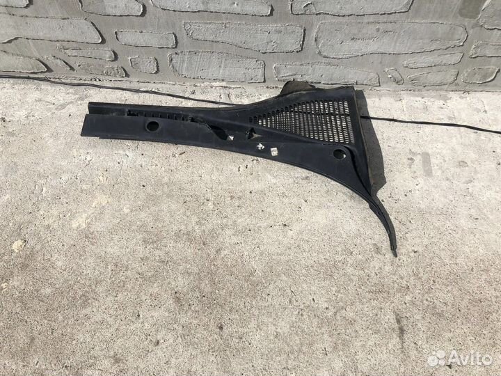 Жабо левая Skoda Octavia A7