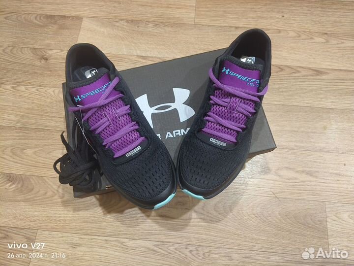 Кроссовки беговые Under Armour lux black purple