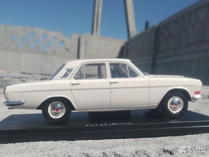 Модель автомобиля Газ 24 Ашет 1:24