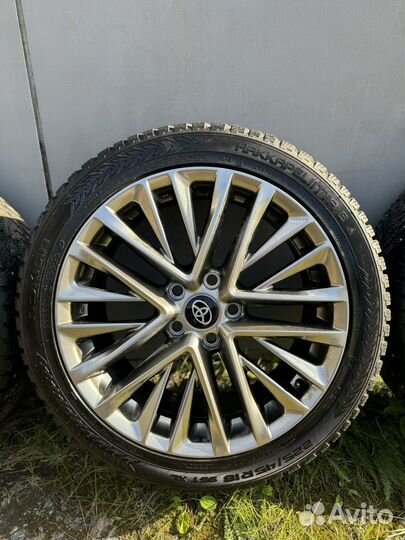 Комплект зиних колес 225/45r18 toyota/lexus