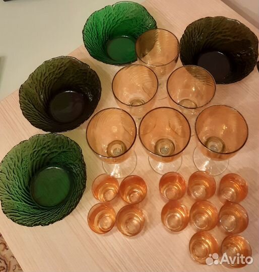 Много рюмок, фужеров,стаканов,финское стекло