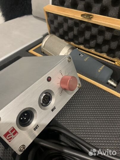 Студийный Микрофон SE z5600ii