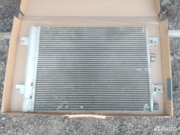 Радиатор кондиционера рено