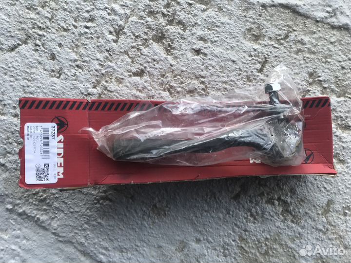 Наконечник рулевой тяги правый