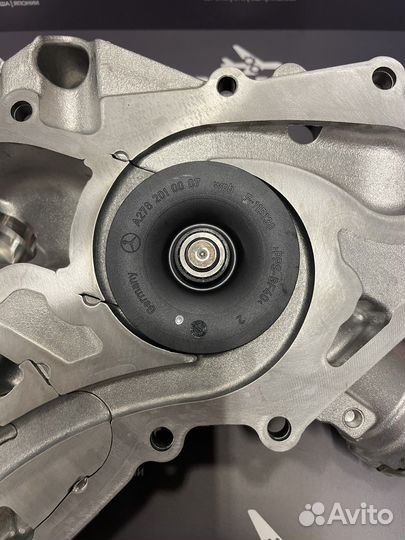 Насос водяной, помпа A2782001201 Mercedes-Benz