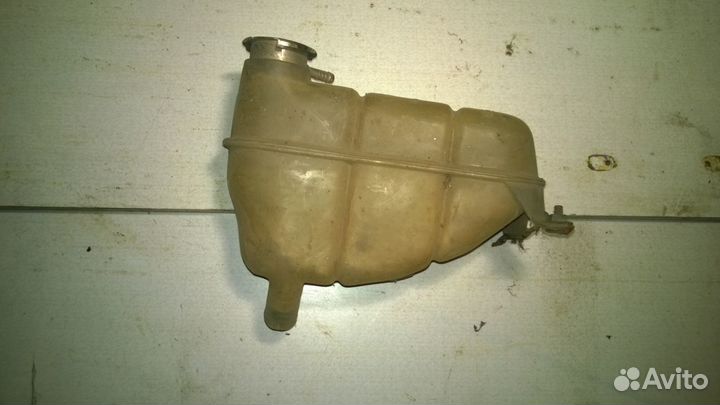 Бачок расширительный Мерседес 124