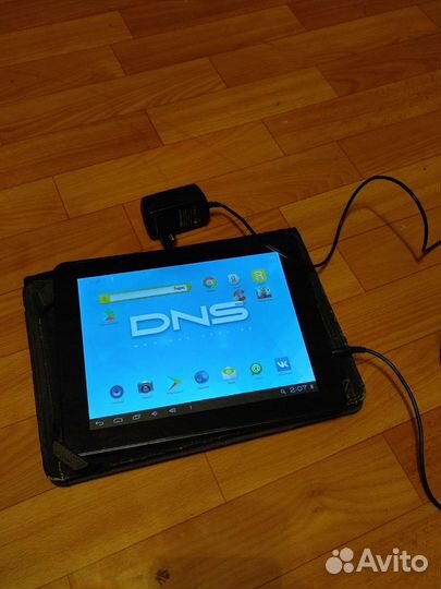 Планшет DNS Airtab M974w
