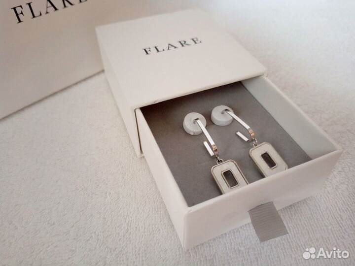 Новые дизайнерские серьги-пуссеты с перламутром