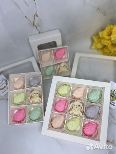 Набор из шоколадных конфет на Пасху с начинкой