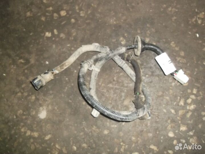 Электропроводка ручника (Nissan Qashqai)