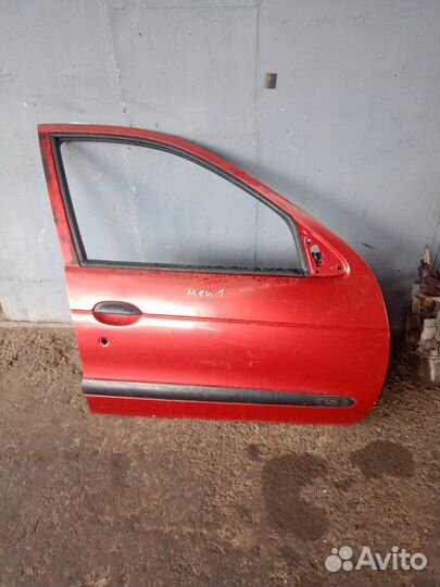 Дверь передняя правая Renault Megane