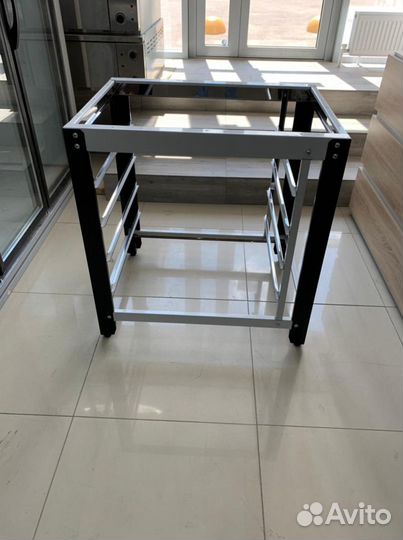 Подставка под пароконвектомат, конвекционную печь