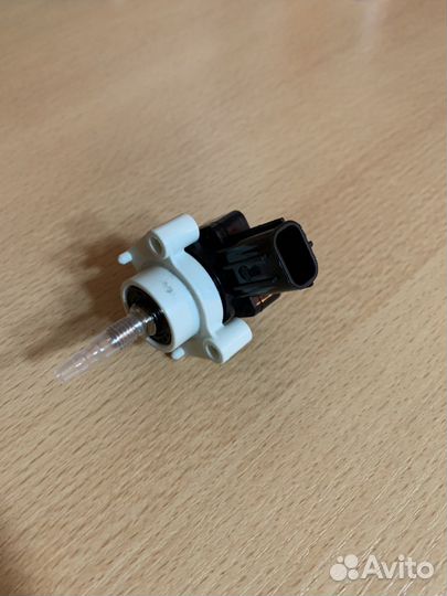 Датчик положения кузова корректора фар pajero