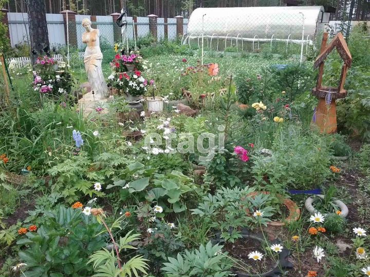 Дом 201 м² на участке 9 сот.