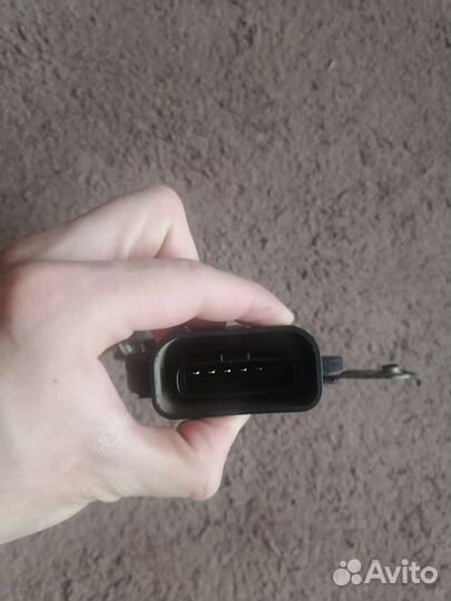 Электрозамок на Toyota Corolla