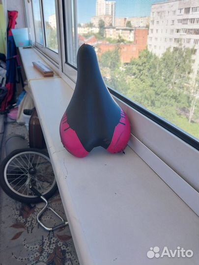 Седло для велосипеда кожаное